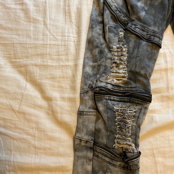 Jeans - Picture 2 of 6